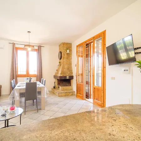Awesome In With Kitchen Holiday home