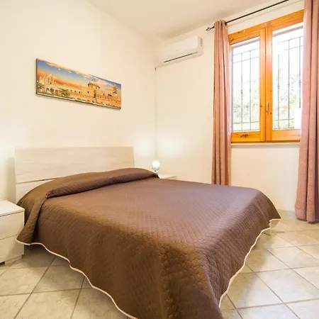 Awesome In With Kitchen Holiday home Altavilla Milicia