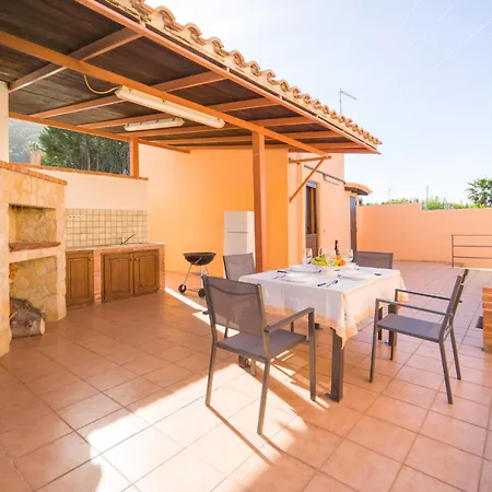 Awesome In With Kitchen Holiday home *