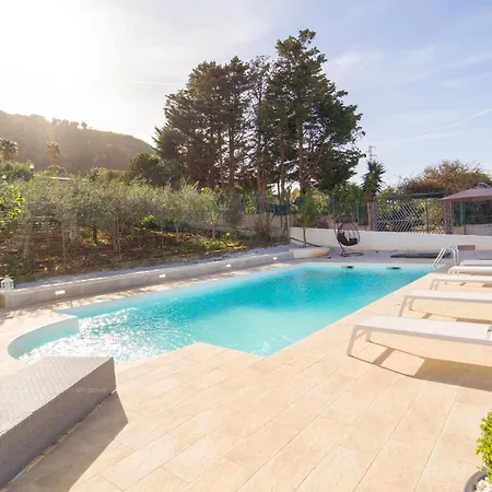 Gorgeous In בית נופש